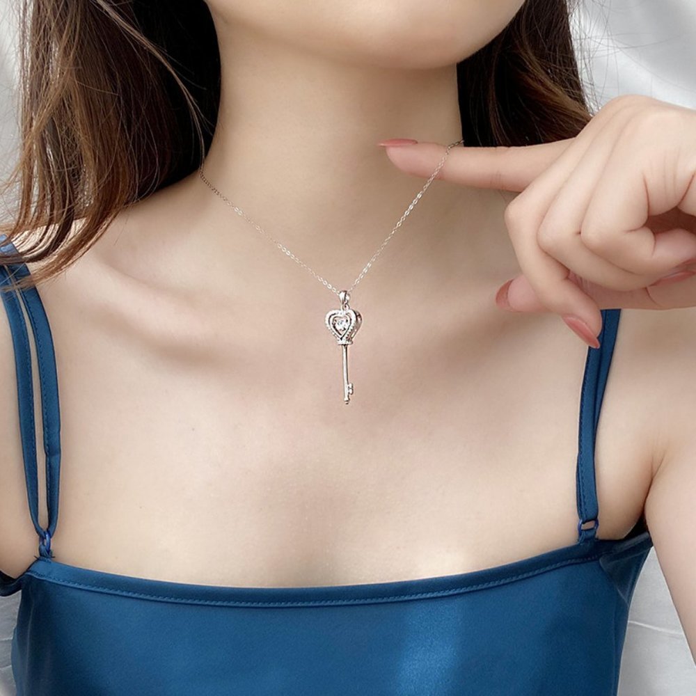 Certified 1/2ct. t.w. Diamond Moissanite Dancing Key Necklace NEW - Picture 2 of 11